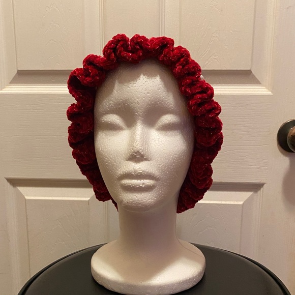 HOST PICK Crochet Strawberry hat - Picture 4 of 7